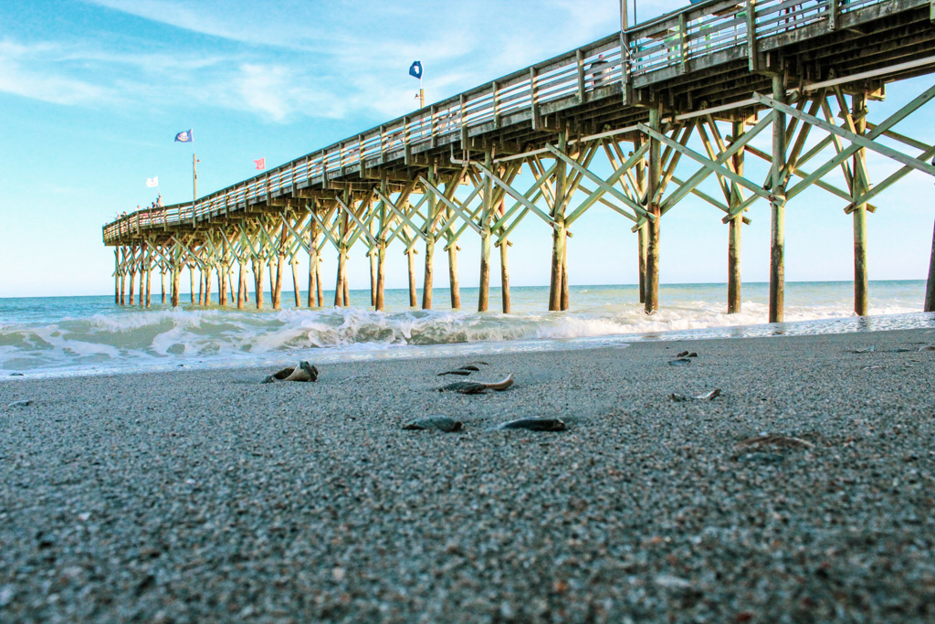 The 2nd Avenue Pier from the sand, morning light