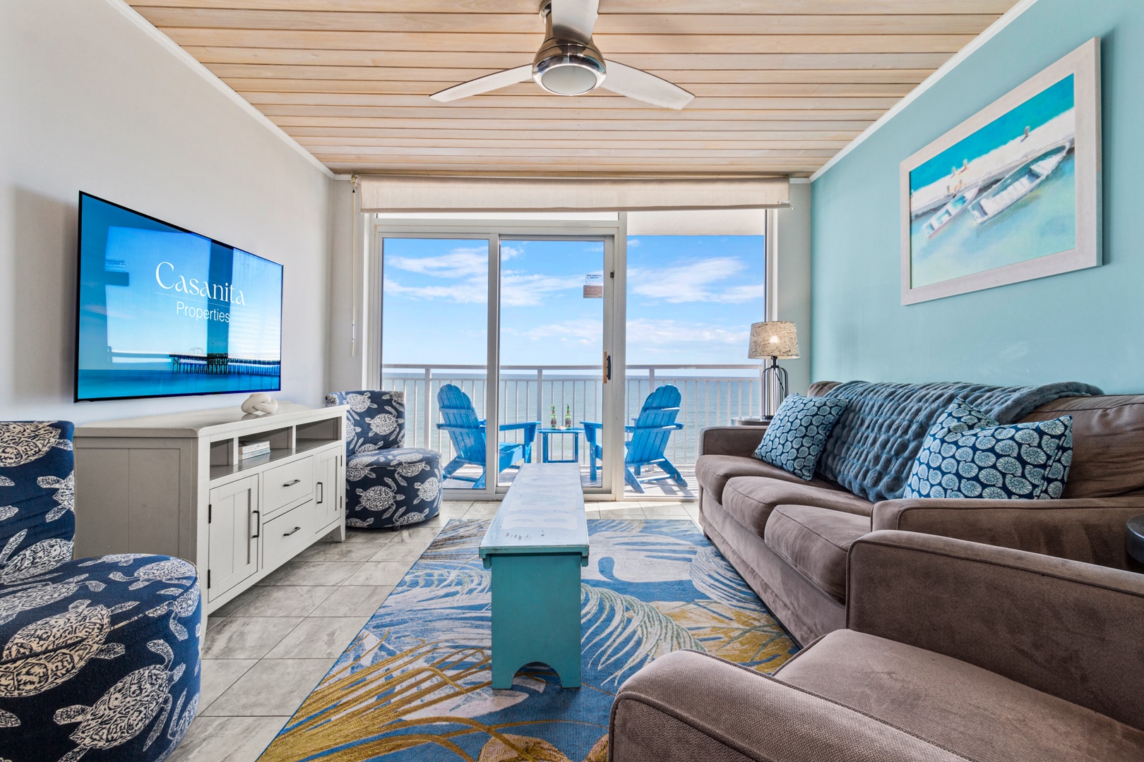 Casanita bedroom with ocean-view balcony